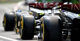 Бивш пилот от Ф1 едва не умря, задавяйки се с месо