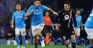 Фиорентина се намести в топ 4, Наполи приключи годината с реми