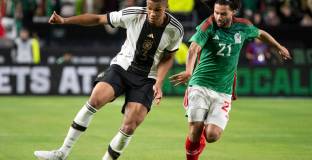 Германия и Мексико си размениха по два гола в контрола