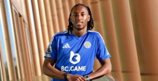 Лестър се подсили със защитник