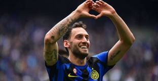 Шампионска победа и празненства за Интер (видео)