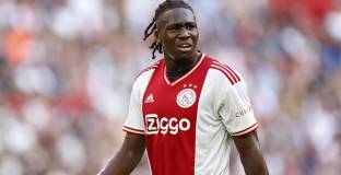 Фулъм отправи оферта за защитник на Аякс