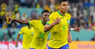 Бразилия с трудна победа над Швейцария (видео)