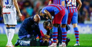 Агуеро ще остане в болница няколко дни