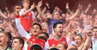  Билетите за последния мач на Арсенал стигнаха 53 000 паунда