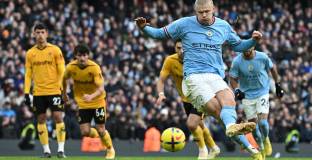 Холанд с три гола и рекорди срещу Уулвс