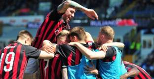 Милан запази шансове за топ 4