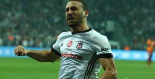 Емре предупреди Тосун за Алърдайс