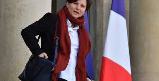 Понижиха министъра, борещ се срещу рестарта на Лига 1