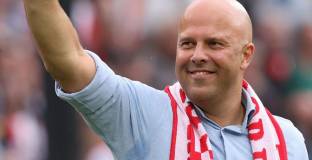 Собствениците на Ливърпул продължават да подкрепят Слот