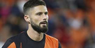 Жиру стана цел номер едно за Уест Хем