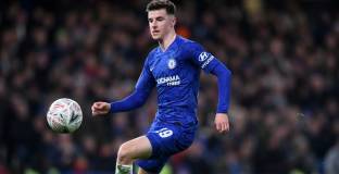 Челси може да накаже Маунт за нарушаване на карантината