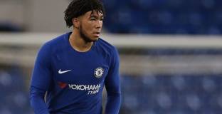 Синклер: Джеймс е по-добър от Александър - Арнолд в защита