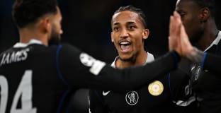 Дубъл на Жоао Педро донесе победата на Челси срещу Наполи 