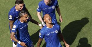 Челси може да се конкурира с Байерн за вратар на Брайтън 