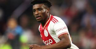 Челси започна преговори с Аякс за Кудус