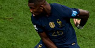 Челси се интересува от Тюрам