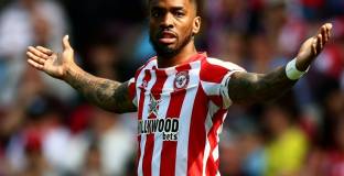 Челси може да подпише с Тоуни през зимата 