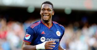 Ман Юнайтед се интересува от колумбиец