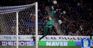 Вратарят на Южна Корея: Не е лесно да играеш срещу високите шведи 
