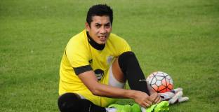 Вратар почина след сблъсък със съотборник (видео)