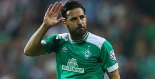 Клаудио Писаро завърши кариерата си