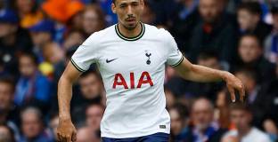 Ленгле остава в Тотнъм