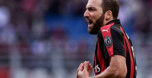 Агентът на Игуаин пристигна в Лондон