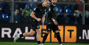 Лацио громи в мач с 6 гола и два червени картона