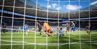 Херта - Аугсбург 2:0 