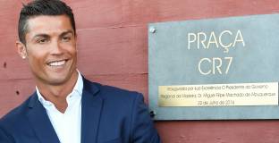 Роналдо стана първият милиардер във футбола