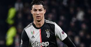 Вилаш-Боаш: Избирам Роналдо пред Меси