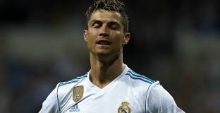 Легенда: Как да спреш Роналдо? Не му давай топка