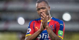 Кристъл Палас с победа в Манчестър