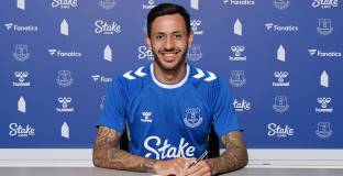  Евертън подписа с Макнийл