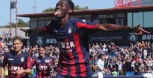 Кротоне - Сасуоло 4:1 