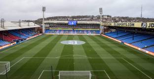 Контузен Палас няма да спре Ман Юнайтед