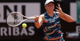  Швьонтек продължава с победния ход