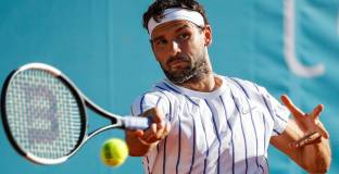 Димитров се изкачи с едно място