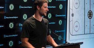 Бостън подписа със Заха