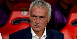 Моуриньо натрупал сметка от 750 000 евро към хотел в Истанбул 