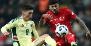 Турция пропусна победата в края срещу Уелс