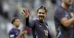 Грилиш: Чух се с Рууни преди Евертън