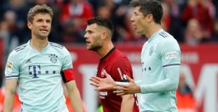 Интригата е жива - Байерн също стъпи накриво