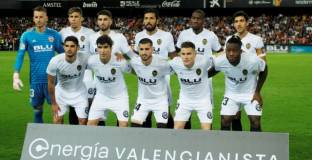 Валенсия стигна до драматичен успех над Уеска