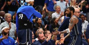 Далас победи Бостън и остава в битката за титлата