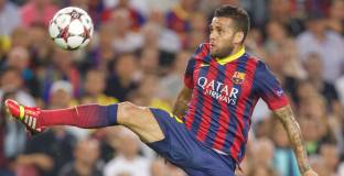  Алвеш разкритикува ръководството на Барселона