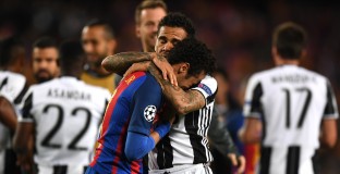 Дани Алвеш отрече да убеждава Неймар за трансфер в ПСЖ