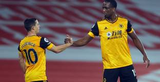 Уулвс надви Арсенал на Емирейтс