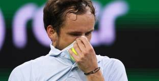 Медведев отпадна от турнира в Маями